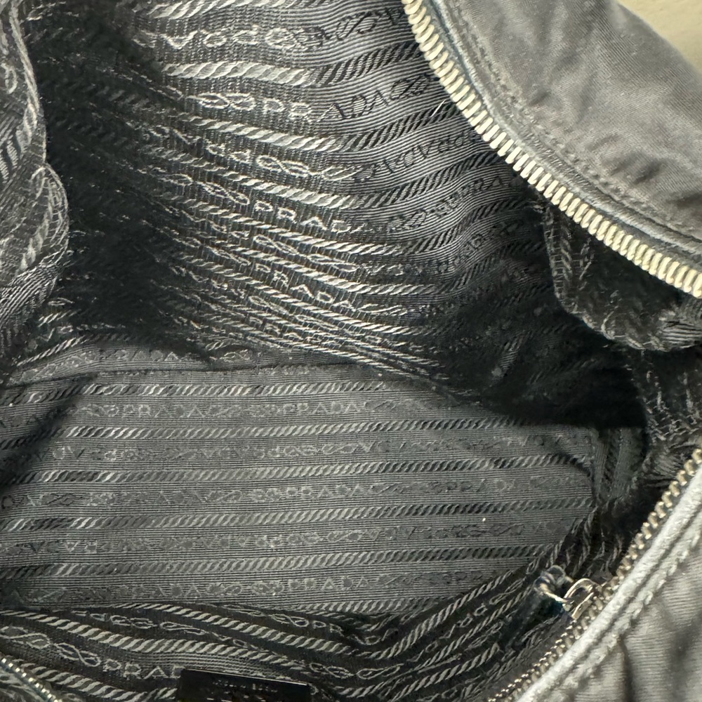 PRADA Nylon‎ shoulder bag w/woven leather adjustable straps and dust bag - Picture 12 of 16